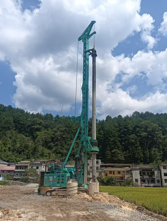 逆势而上，上海金泰大型旋挖钻机凭实力破局基建寒冬